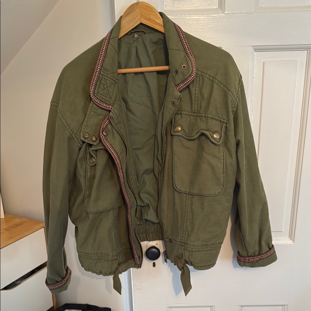Free People Green Utility Jacket with Military Style and Relaxed Fit